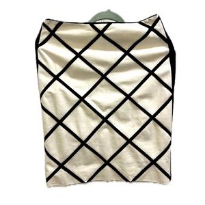 White House Black Market Size 2 Cream with Black Lines Pencil Skirt